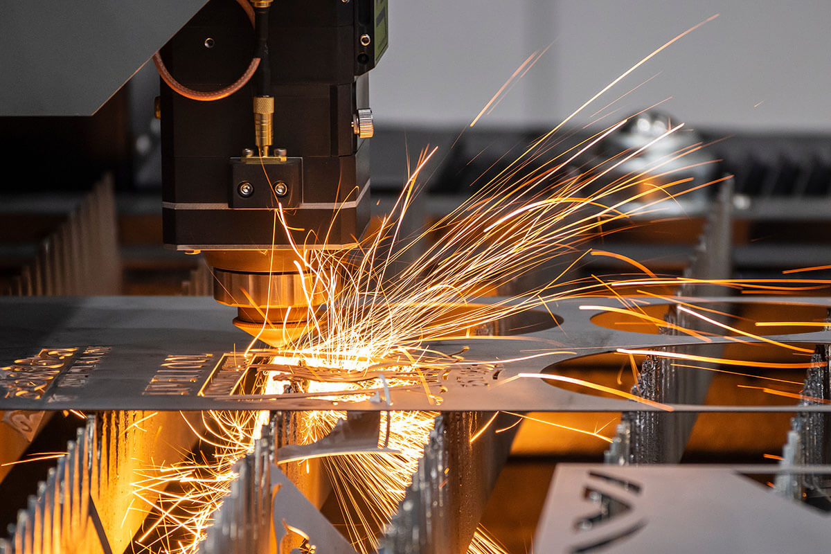 The fiber laser cutting machine